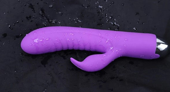 VIBRADOR CON ESTIMULACIÓN CLITORIAL USB